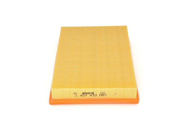 BOSCH Luftfilter - P315782 - opel vectra b, vectra b halvkombi, vectra b kombi - OE 25062227, 25062418, 83 56 20