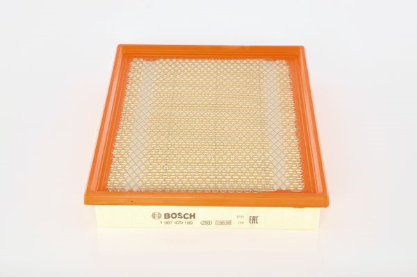 BOSCH Luftfilter - P316271 - jeep cherokee, commander, commander van, grand cherokee iii - OE 05018 777AB, 05018777AA, 5018 777AA