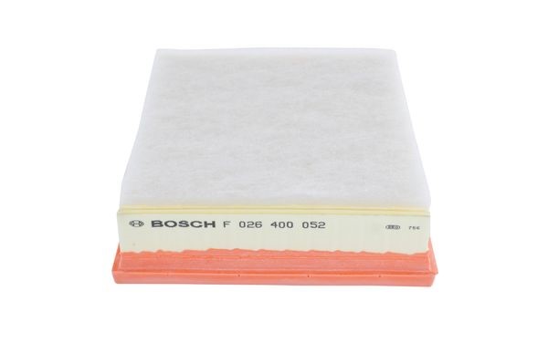 BOSCH Luftfilter - P323010 - renault laguna iii, laguna coupé, laguna grandtour iii, latitude - OE 82 00 602 361, 82006-02361
