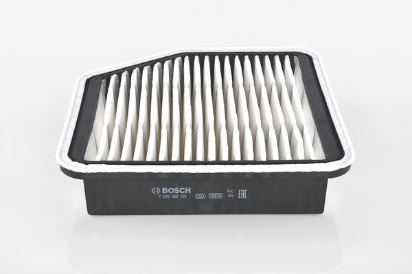BOSCH Luftfilter - P323106 - lexus gs, is ii, is c, toyota crown, mark x i - OE 17801 31110, J1322105